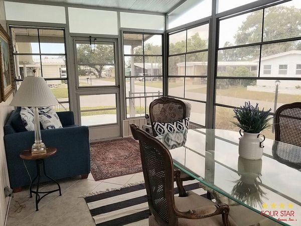 2904 Hillcrest Dr., Sarasota FL 34234