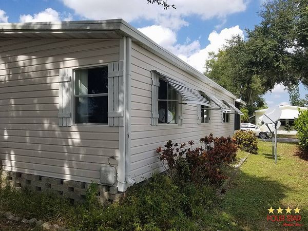 2904 Hillcrest Dr., Sarasota FL 34234