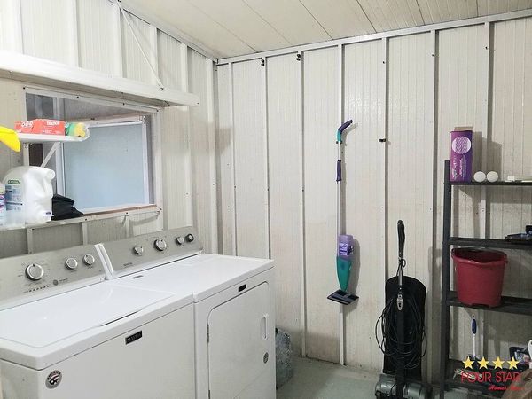 2904 Hillcrest Dr., Sarasota FL 34234