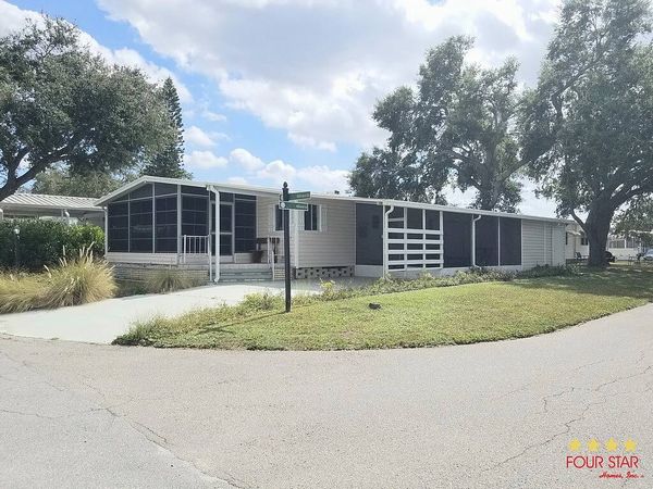 2904 Hillcrest Dr., Sarasota FL 34234