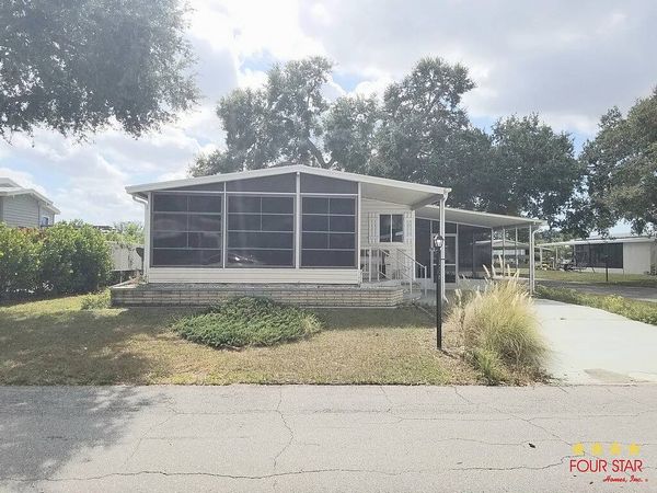 2904 Hillcrest Dr., Sarasota FL 34234