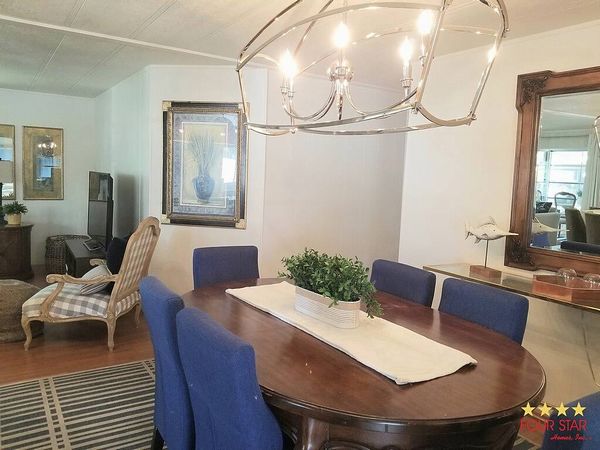 2904 Hillcrest Dr., Sarasota FL 34234