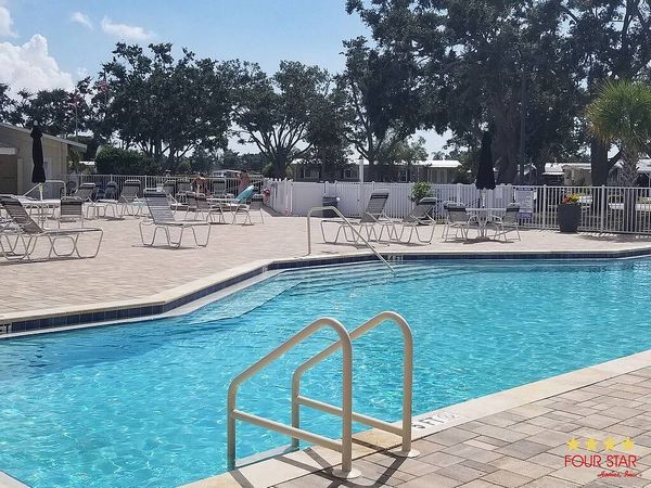 2904 Hillcrest Dr., Sarasota FL 34234