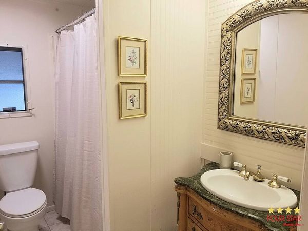 2904 Hillcrest Dr., Sarasota FL 34234