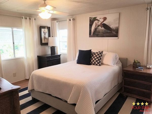 2904 Hillcrest Dr., Sarasota FL 34234