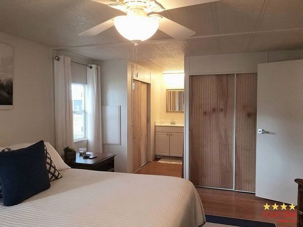 2904 Hillcrest Dr., Sarasota FL 34234