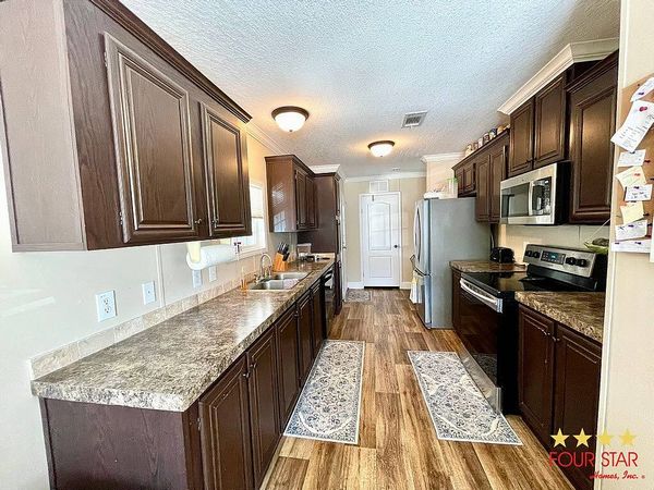 105 Park Lane, Leesburg FL 34788