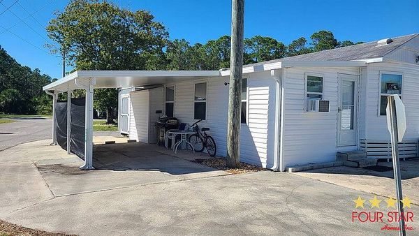 26 Holiday Dr, Bunnell FL 32110