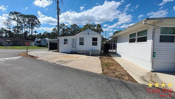 26 Holiday Dr, Bunnell FL 32110