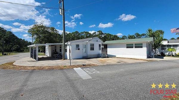 26 Holiday Dr, Bunnell FL 32110