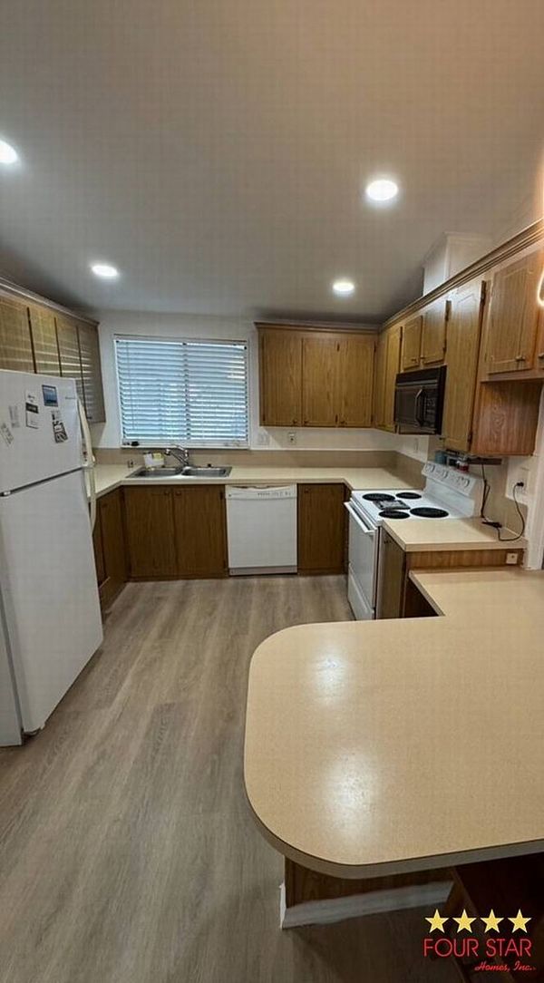 1966 Warwick Hills Dr, Lot 1104, Orlando FL 32826