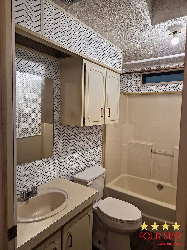 1197 Meadow Finch Dr, Winter Garden FL 34787