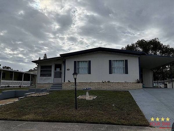 2442 Greenhedge Dr, Orange City FL 32763