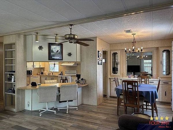 2442 Greenhedge Dr, Orange City FL 32763