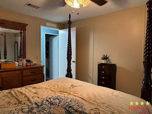 2333 Sandlewood Ln, Orange City FL 32763