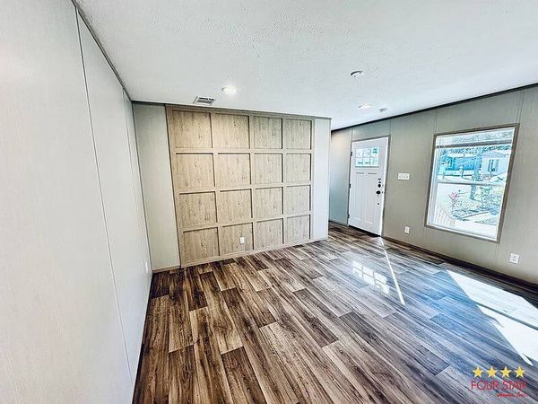 267 Circle Dr, DeLand FL 32724