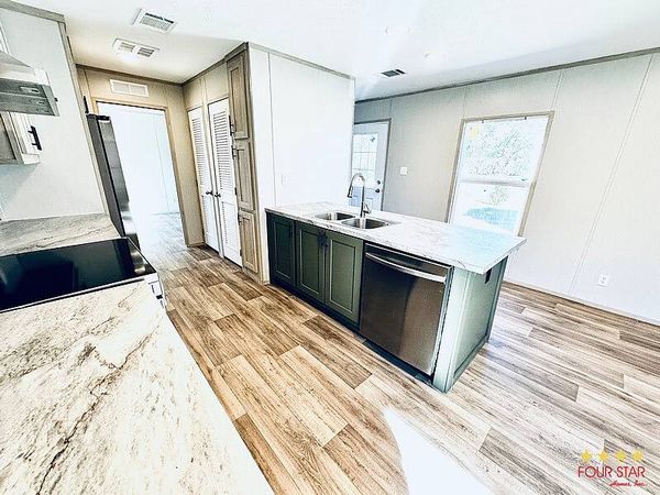 267 Circle Dr, DeLand FL 32724