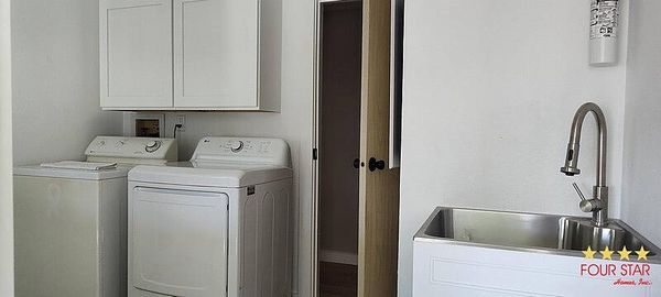 1270 Citrus Dr, Leesburg FL 34788