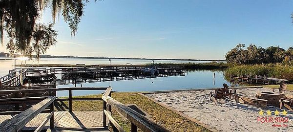 1270 Citrus Dr, Leesburg FL 34788