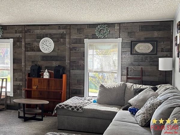 451 Greenhedge Dr, Orange City FL 32763