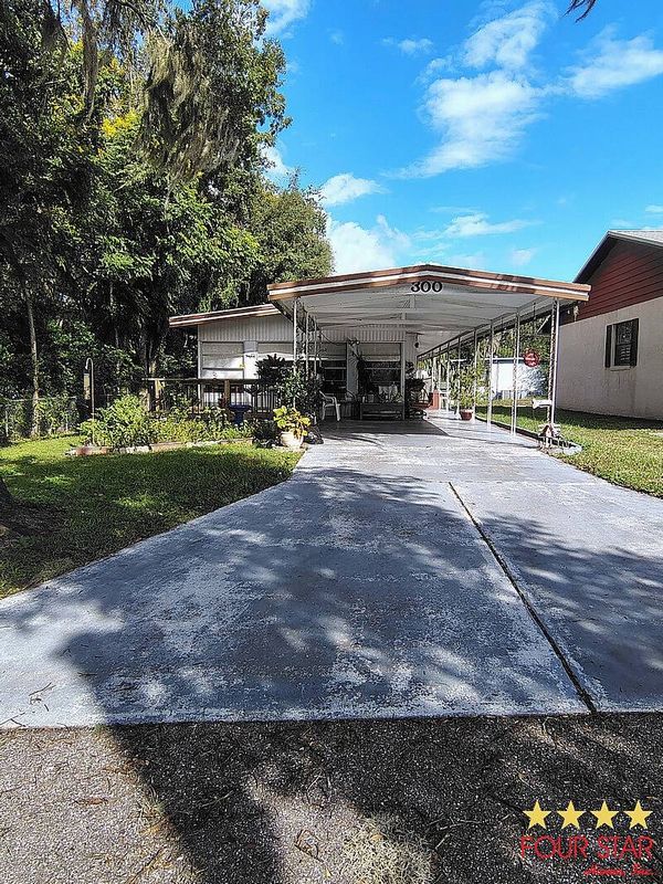 300 S Nursery Rd, Leesburg FL 34748