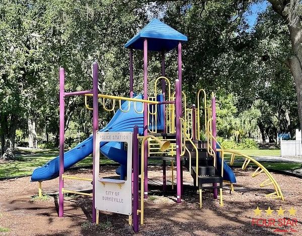 842 Woodland Ln, Kissimmee FL 34746