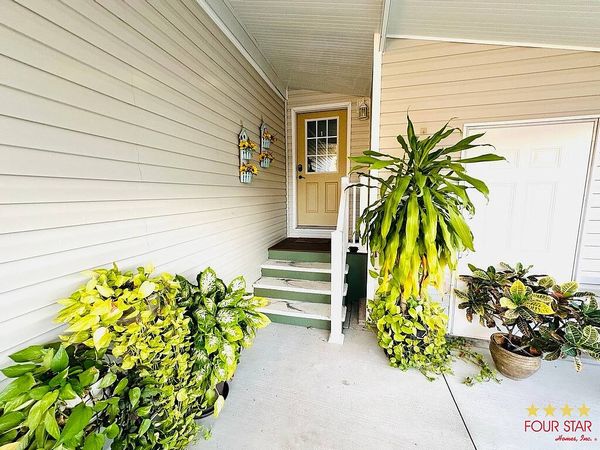 967 Laura St, Casselberry FL 32707