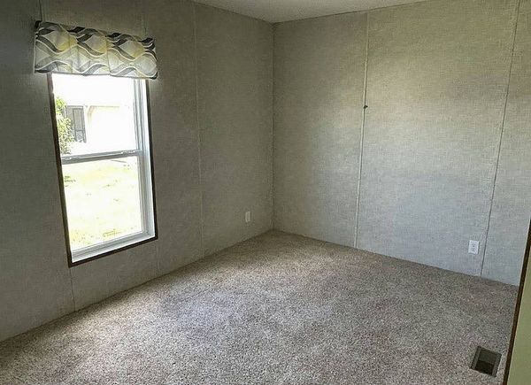 423 E Erie Dr, Fort Pierce FL 34946