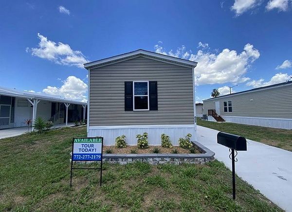 423 E Erie Dr, Fort Pierce FL 34946