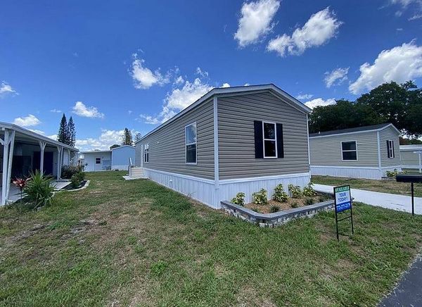 423 E Erie Dr, Fort Pierce FL 34946