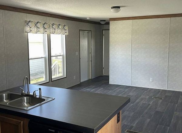 423 E Erie Dr, Fort Pierce FL 34946