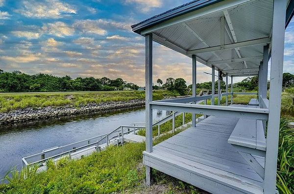 423 E Erie Dr, Fort Pierce FL 34946