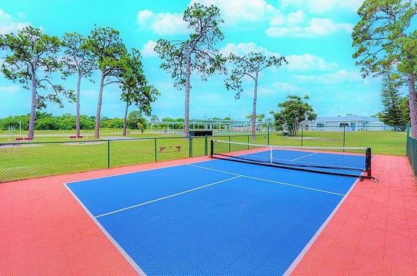 423 E Erie Dr, Fort Pierce FL 34946