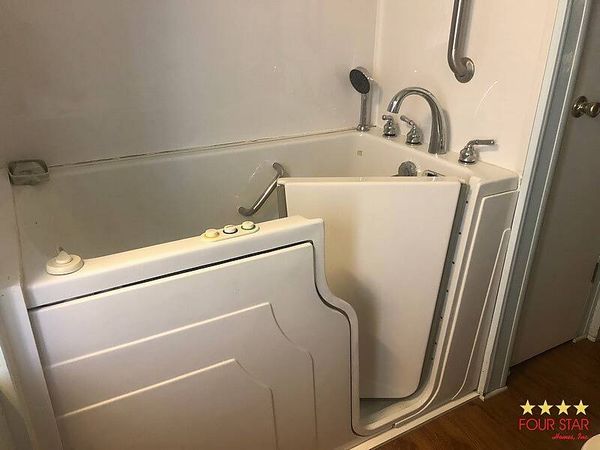 2316 Glen Dr, Sebring FL 33870