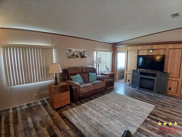 916 Quail Dr, DeLand FL 32724