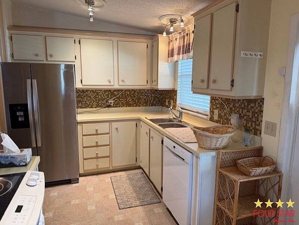 1405 82nd Ave, Vero Beach FL 32966