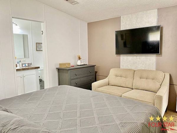 193 London Dr., Kissimmee FL 34746