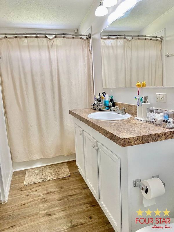 193 London Dr., Kissimmee FL 34746