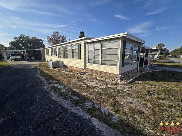 123 S Lake Dr, Lot 0445, Leesburg FL 34788