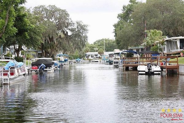 123 S Lake Dr, Lot 0445, Leesburg FL 34788