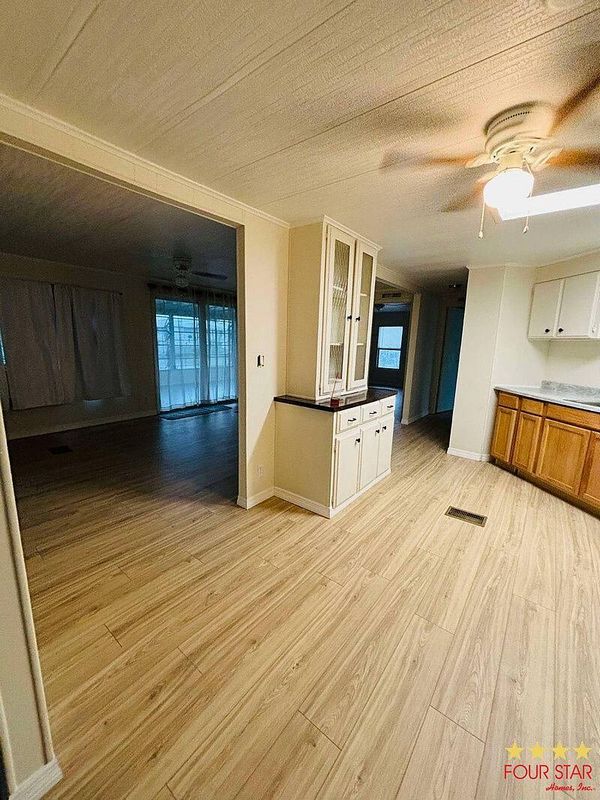 8775 20th St, Lot 571, Vero Beach FL 32966