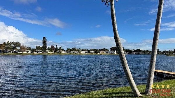 513 Venue Ct, Vero Beach FL 32966