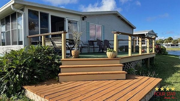 513 Venue Ct, Vero Beach FL 32966