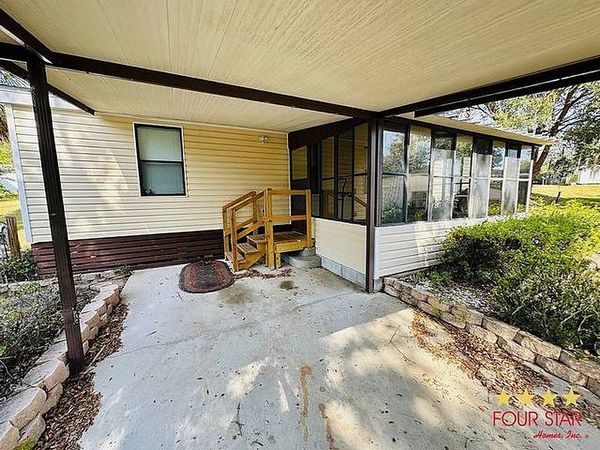 19 Valley Rd , DeLeon Springs FL 32120