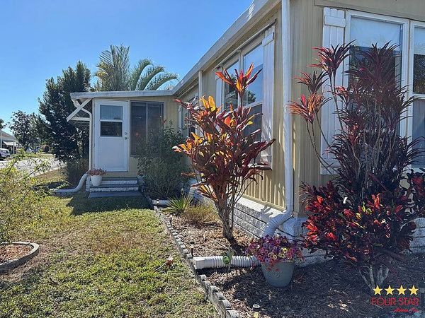 8775 20th St, Lot 417, Vero Beach FL 32966