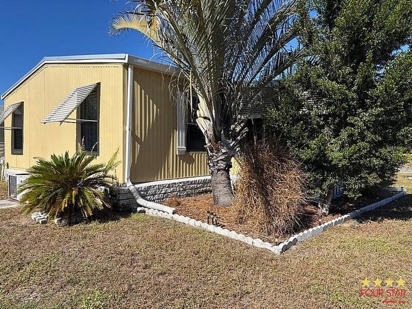 8775 20th St, Lot 417, Vero Beach FL 32966