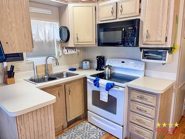 946 Savanna Dr, Kissimmee FL 34746