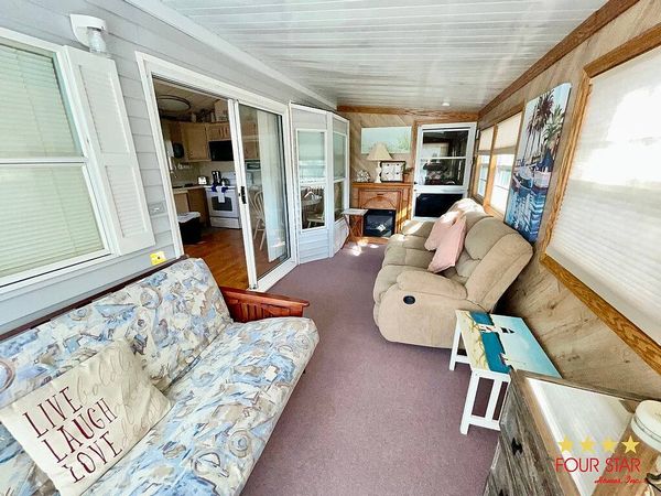 946 Savanna Dr, Kissimmee FL 34746