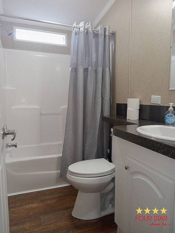 140 Spring St, Port Orange FL 32129