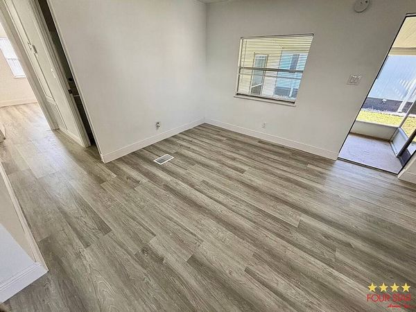 1060 Larkfield Dr, DeLand FL 32724